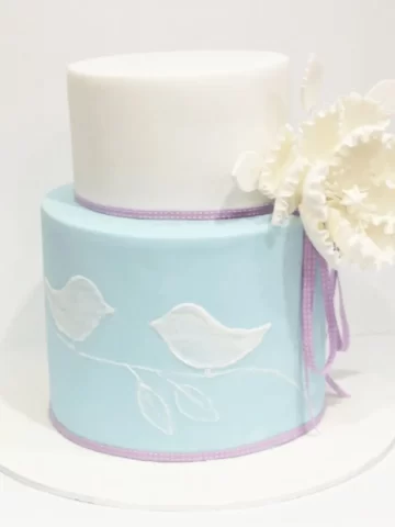 Brushed-Embroidery-Bird-Wedding-cake